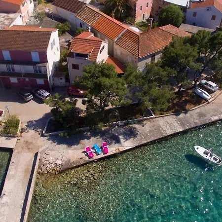 Nauta Villa Lovište