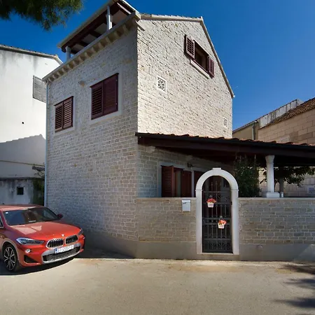 Nauta Villa *