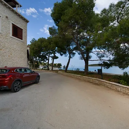 Nauta Villa Lovište