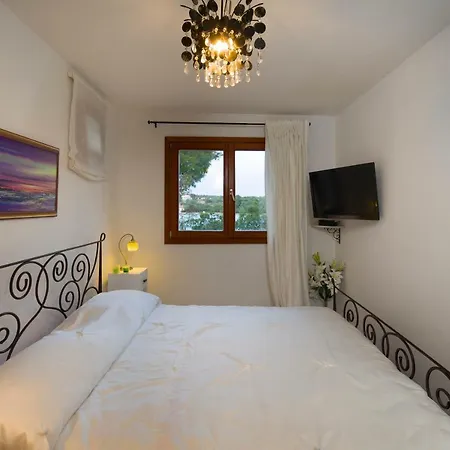 Nauta Villa *