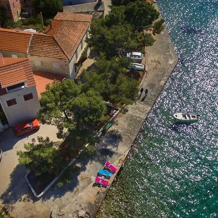 Nauta Villa *